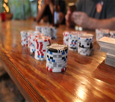 Phân Tích Xác Suất Quy Mô Thẻ Bài Poker Texas Hold'em Cấp Cao: Bạn Hiểu Về Xác Suất Không?